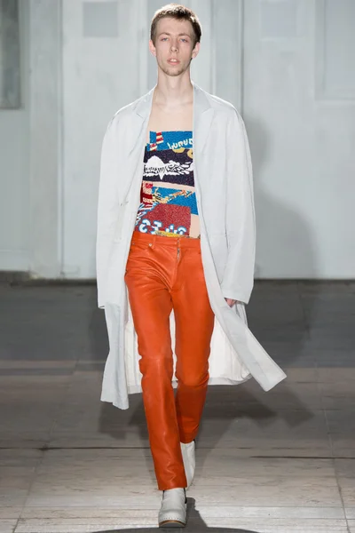 Look 28